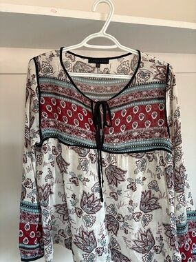 Sanctuary Cream Paisley Peasant Tie-Front Top with Red Accents